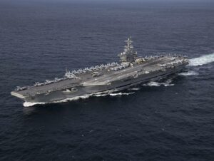 Navios de Guerra dos EUA chegam ao Oriente Médio