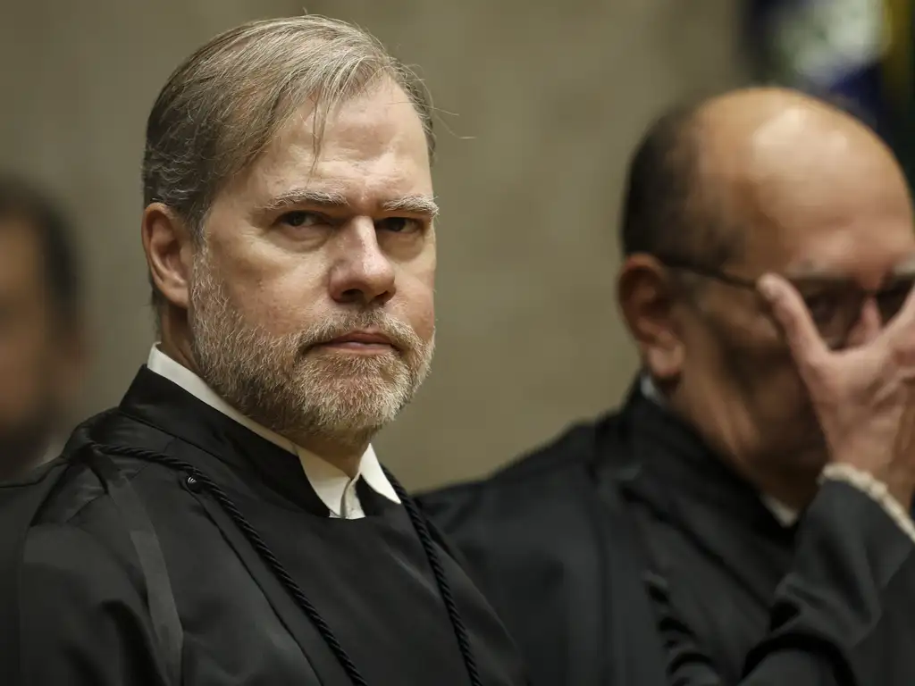 Toffoli deixa relatoria banco master