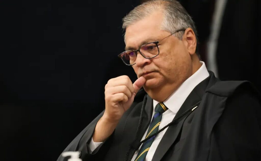 PF pede 3° inquérito contra Lulinha; defesa reage e aciona STF 1 STF entra em recesso e adia julgamentos importantes para agosto