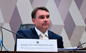 Flávio Bolsonaro no Senado que falou sobre Jorge Messias