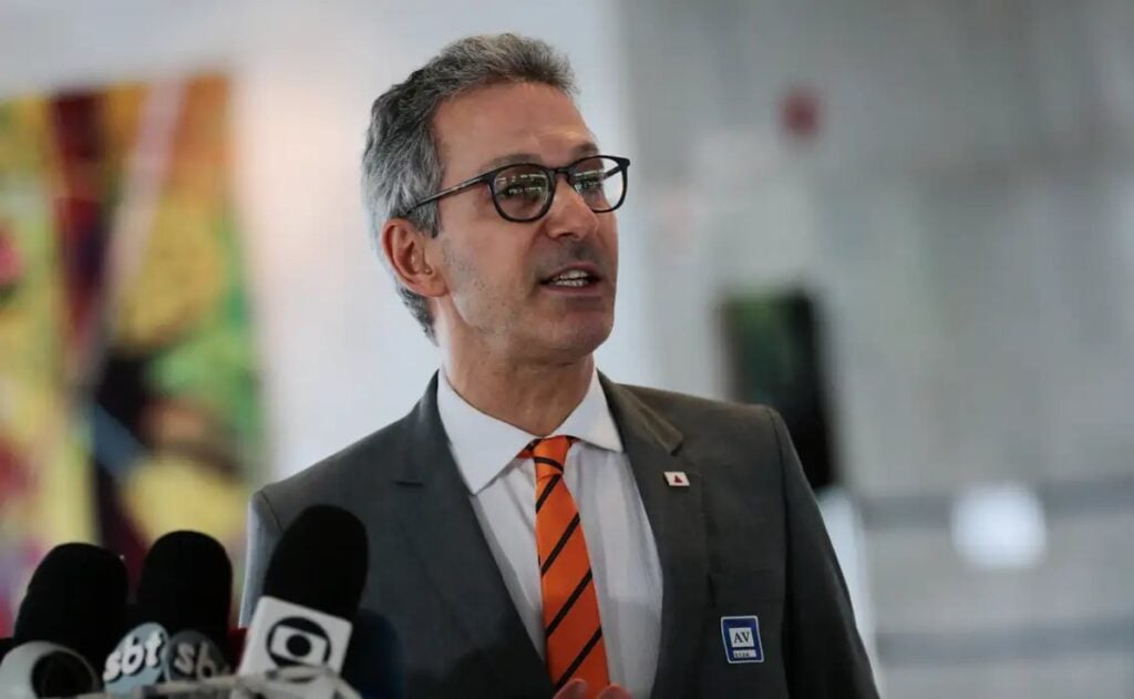 Zema fica a dois pontos de Lula em disputa pelo 2º turno, aponta pesquisa 1 Novo confirma Zema como candidato à Presidência