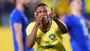 Danilo é cortado pelo Botafogo após convocação para Seleção Brasileira