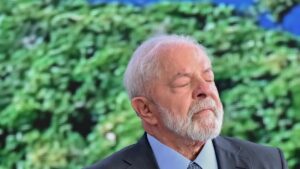 Lula reacende debate por censura
