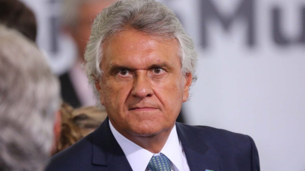 Lula empata com Flávio, Zema e Caiado, aponta PoderData/Aya 2 Ronaldo Caiado pede afastamento de ministros do STF