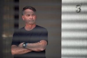 Prisão domiciliar de Bolsonaro é mantida por Moraes sem novo prazo
