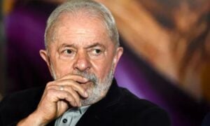 Lula empata com Flávio, Zema e Caiado, aponta PoderData/Aya