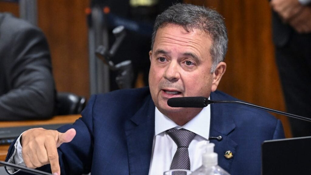 Marinho diz que Lula usa publicidade do governo com fins políticos