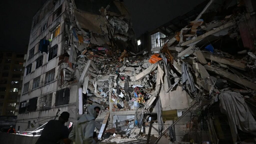 Mortes por terremotos na Venezuela chegam a 1,7 mil 2 Itamaraty confirma morte de dois brasileiros após terremoto na Venezuela