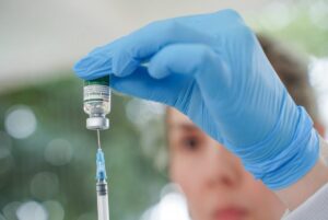 Suspensão de vacina da dengue do Butantan leva Saúde a investigar mortes e casos graves