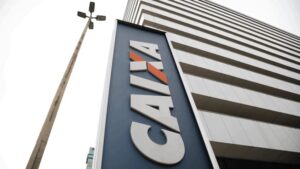 PF faz operação contra suspeitos de fraudar a Caixa com documentos falsos