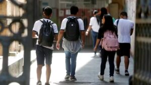 Lei torna obrigatória educação política nas escolas do país