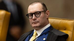 Zanin nega pedido de ex-deputado do PT