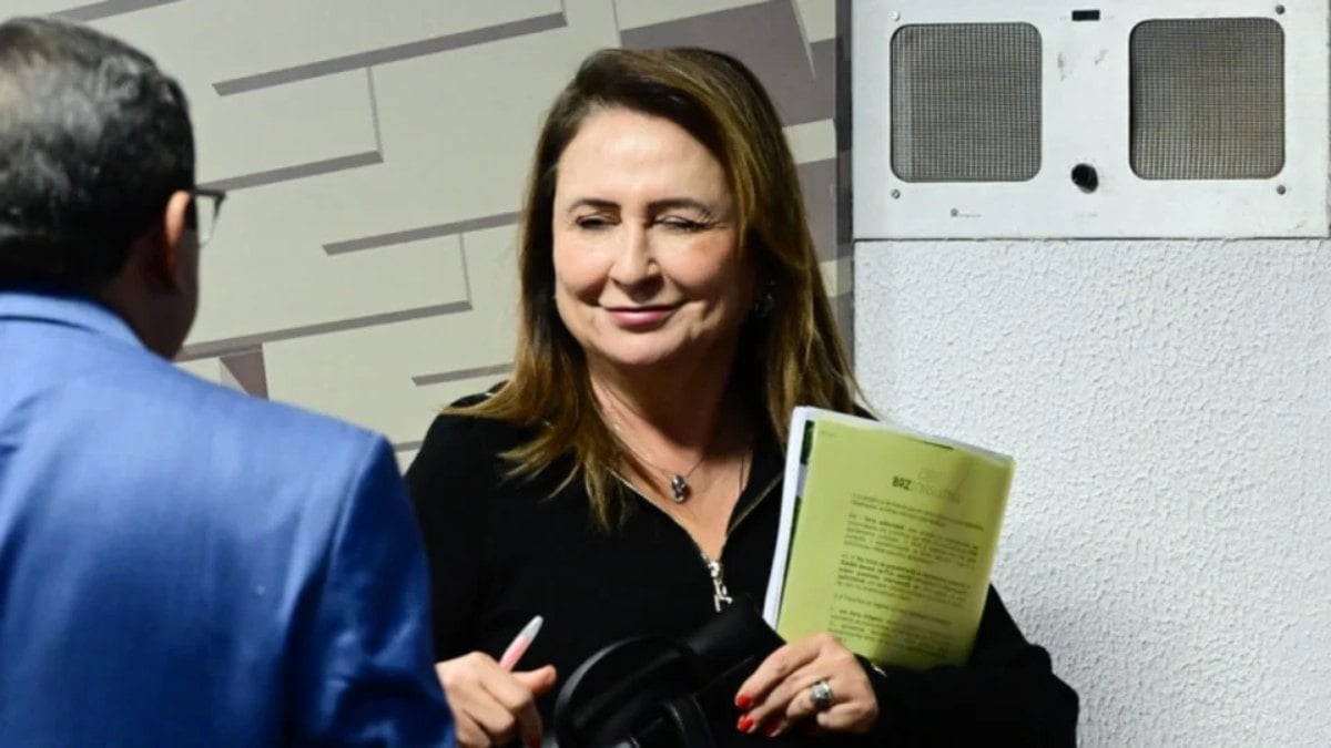 Kátia Abreu critica campanha
