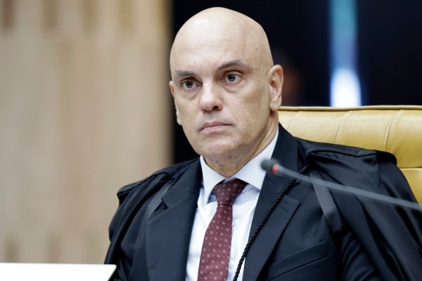 Moraes assume comando temporário do STF