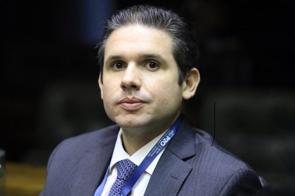 Maioridade penal volta a ser debatida